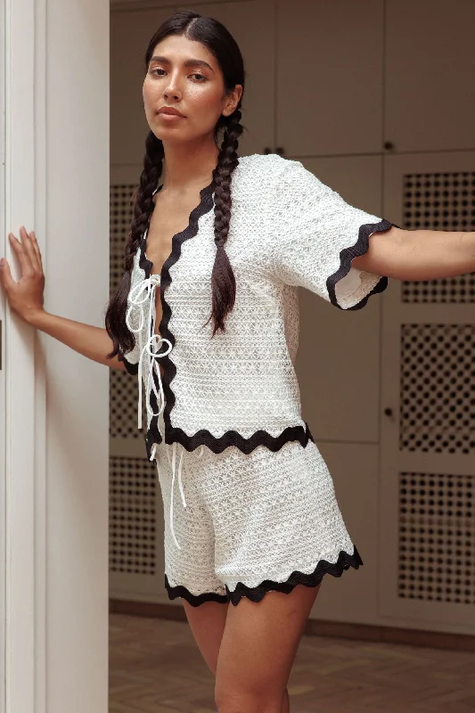 Breakaway Tie Front Shirt Crochet White