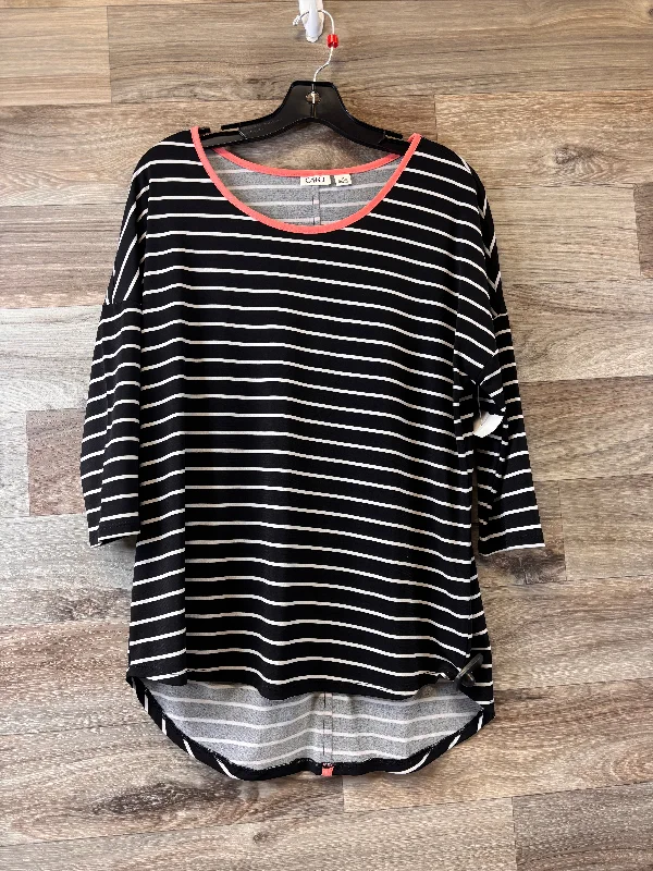 Top Short Sleeve By Cato In Striped Pattern, Size: M