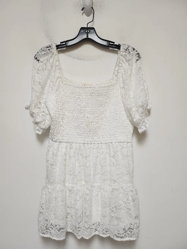 Top Short Sleeve By Jodifl In White, Size: L