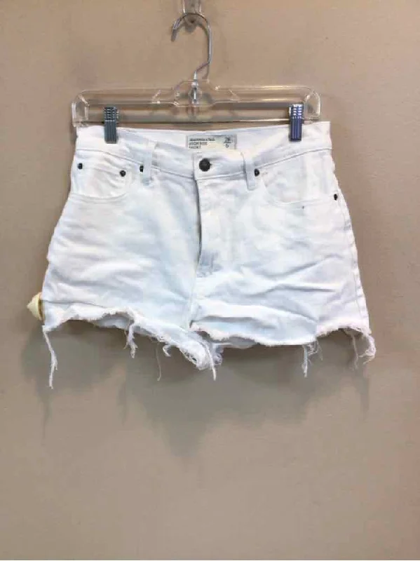 ABERCROMBIE & FITCH SIZE 6 Ladies SHORTS