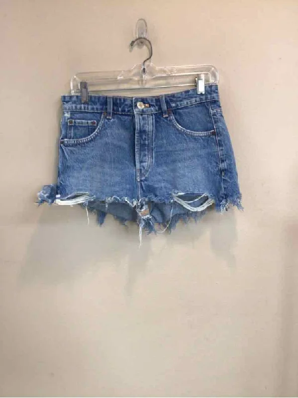 ZARA SIZE 4 Ladies SHORTS